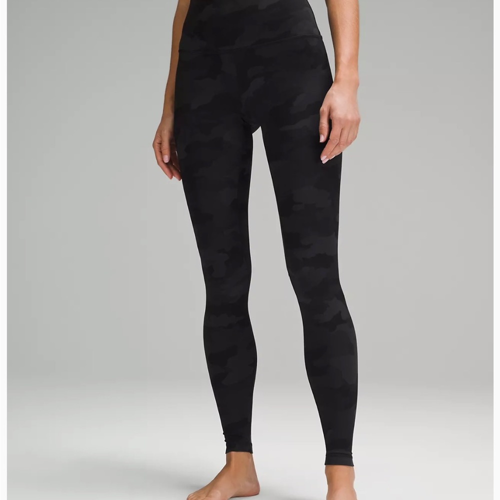 Black camo align leggings
